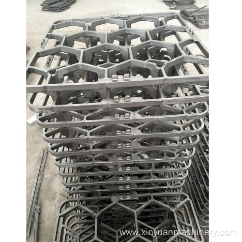 Casting heat treated heat-resistant steel pallet